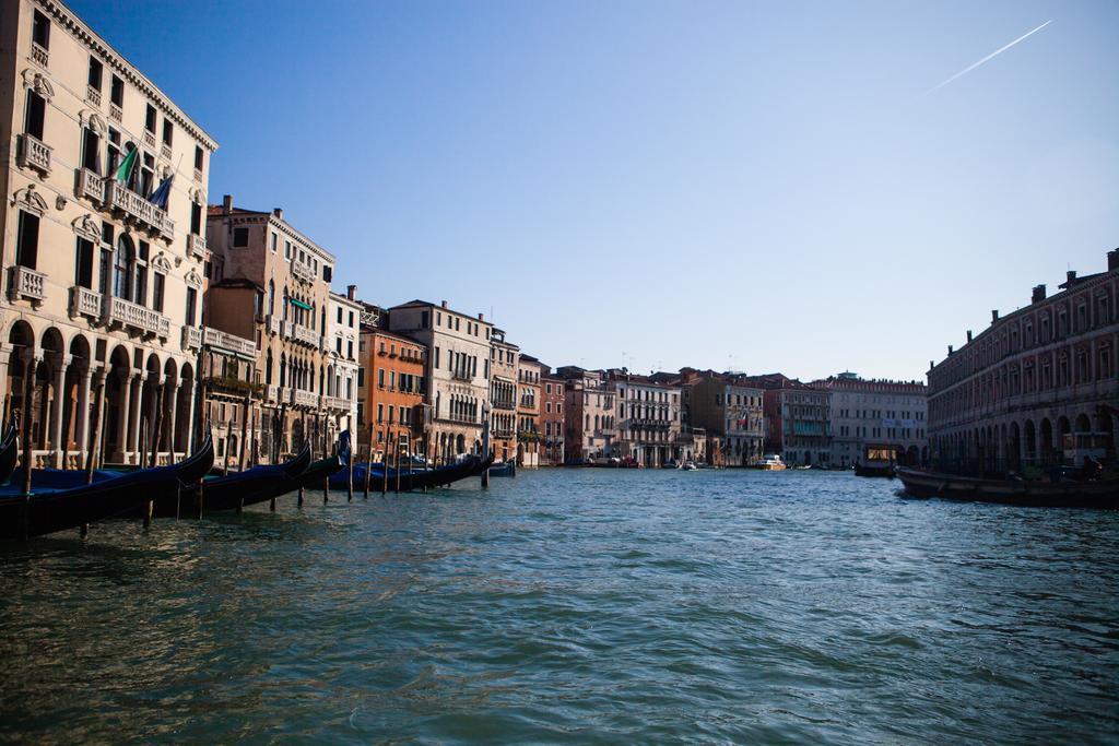 Locanda Ai Santi Apostoli Veneza Exterior foto